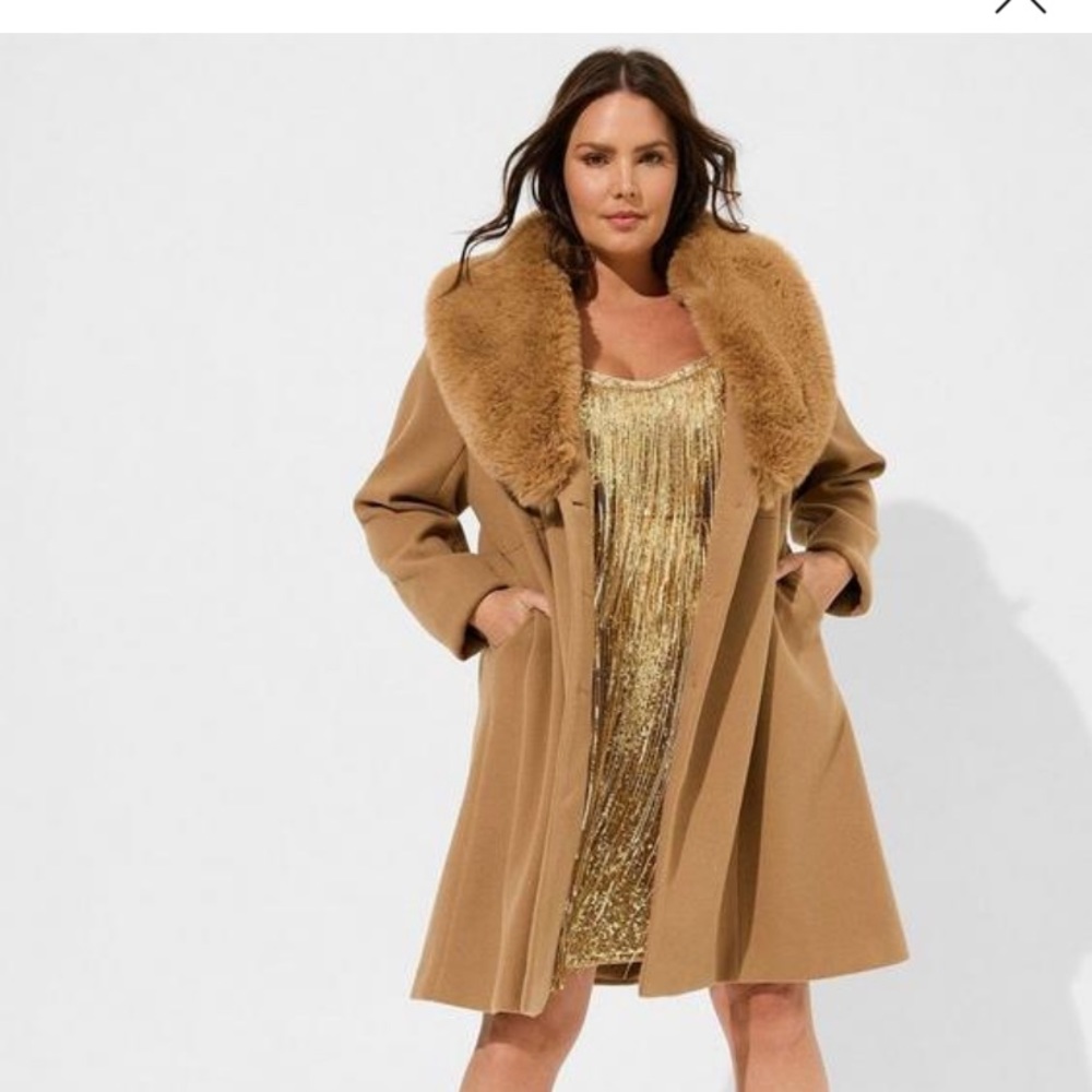 Torrid 3X Gorgeous Camel Coat with detachable faux fur collar